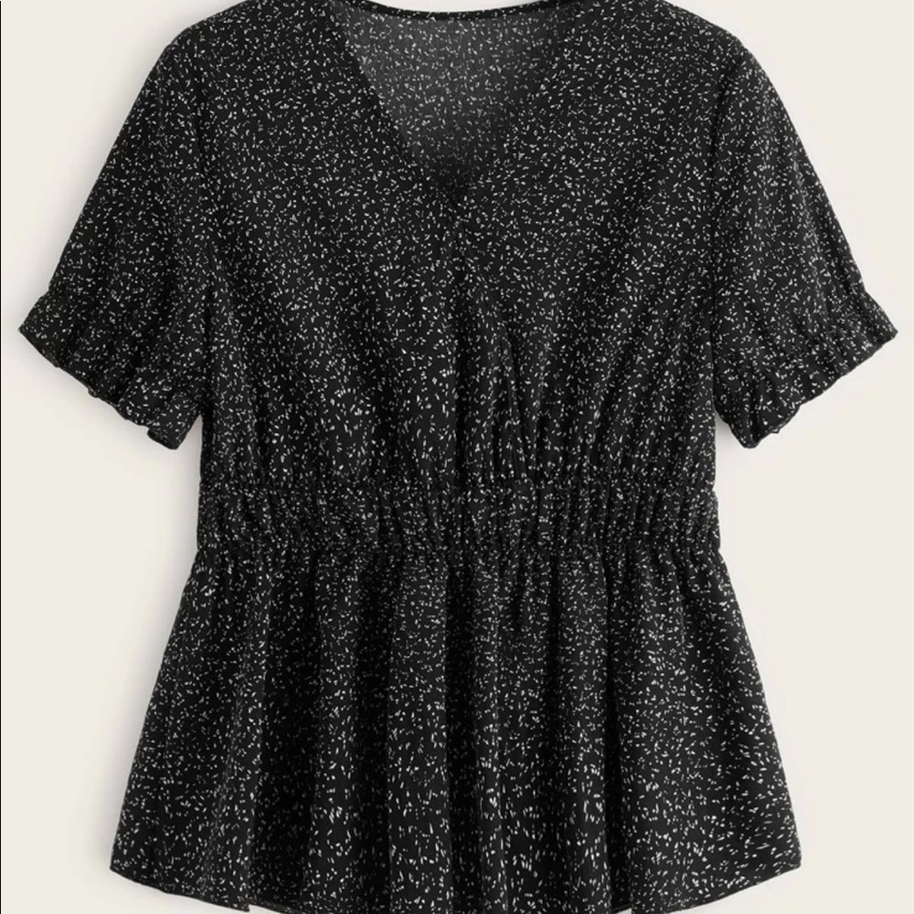 SHEIN Dalmatian Print V Neck Blouse (Plus Sise 2X)